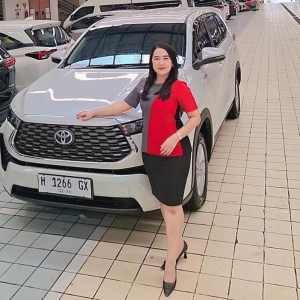 venny dewi sales toyota semarang